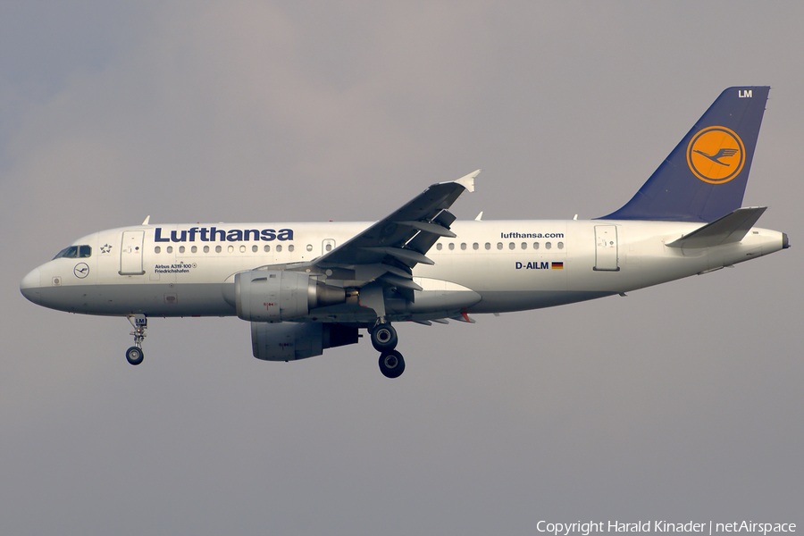 Lufthansa Airbus A319-114 (D-AILM) | Photo 312438