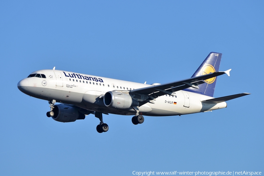 Lufthansa Airbus A319-114 (D-AILR) | Photo 445827
