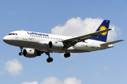 Lufthansa Airbus A319-114 (D-AILT) at  London - Heathrow, United Kingdom