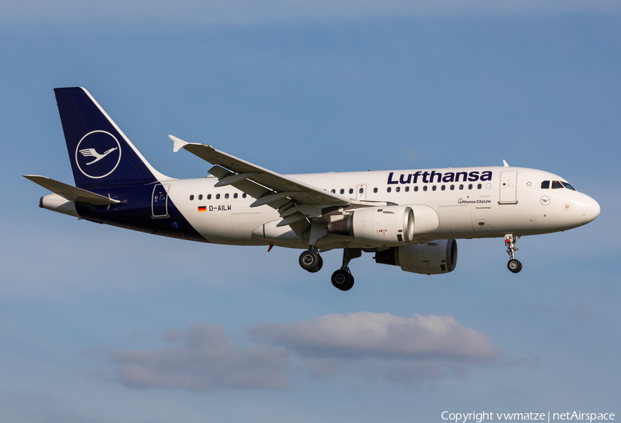 Lufthansa Airbus A319-114 (D-AILW) | Photo 452985