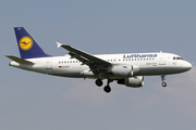 Lufthansa (CityLine) Airbus A319-114 (D-AILX) at  Warsaw - Frederic Chopin International, Poland