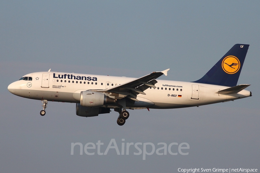 Lufthansa Airbus A319-114 (D-AILY) | Photo 29586
