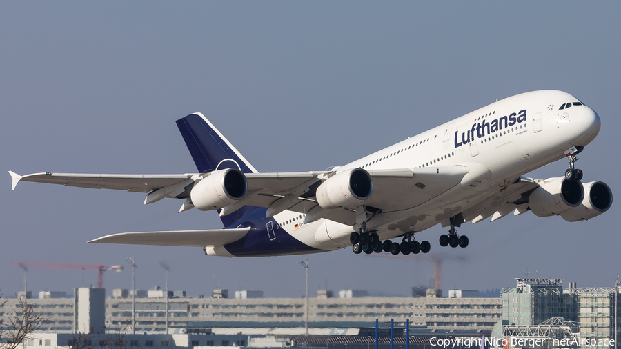 Lufthansa Airbus A380-841 (D-AIMC) | Photo 677808