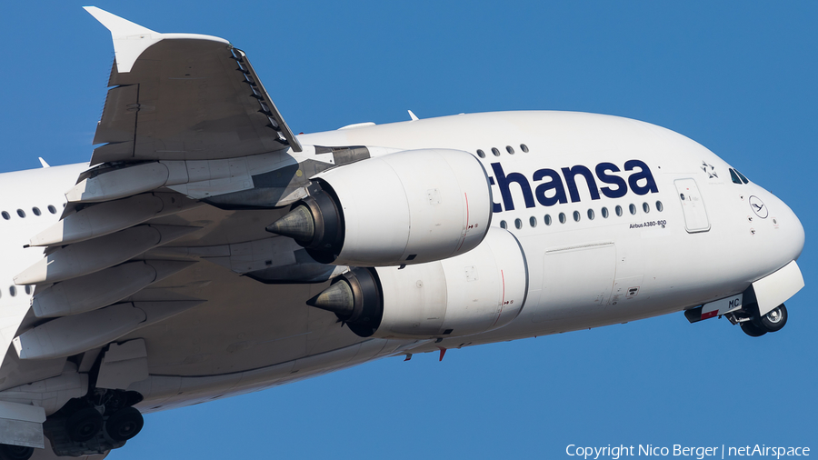Lufthansa Airbus A380-841 (D-AIMC) | Photo 677809