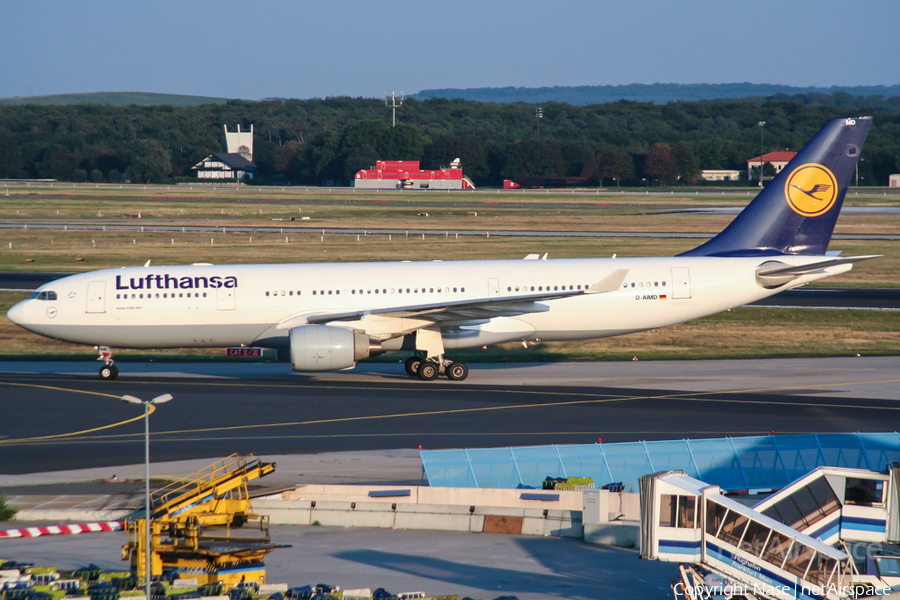 Lufthansa Airbus A330-223 (D-AIMD) | Photo 274250