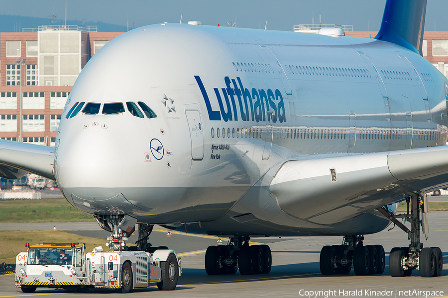 Lufthansa Airbus A380-841 (D-AIMH) | Photo 298662