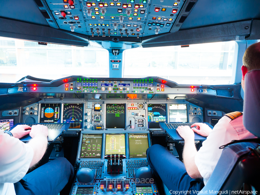 Lufthansa Airbus A380-841 (D-AIMI) | Photo 154005