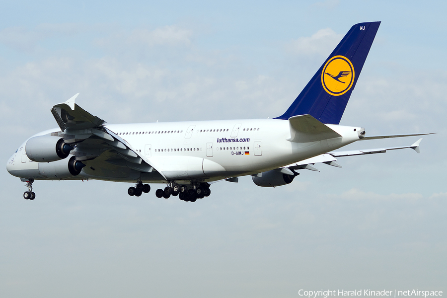 Lufthansa Airbus A380-841 (D-AIMJ) | Photo 303221