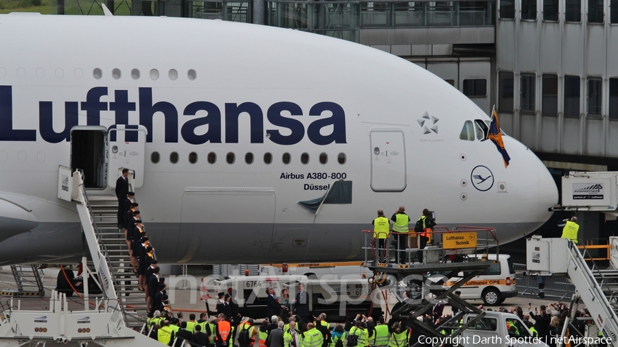 Lufthansa Airbus A380-841 (D-AIMK) | Photo 225555