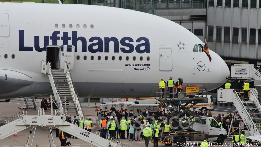 Lufthansa Airbus A380-841 (D-AIMK) | Photo 225560