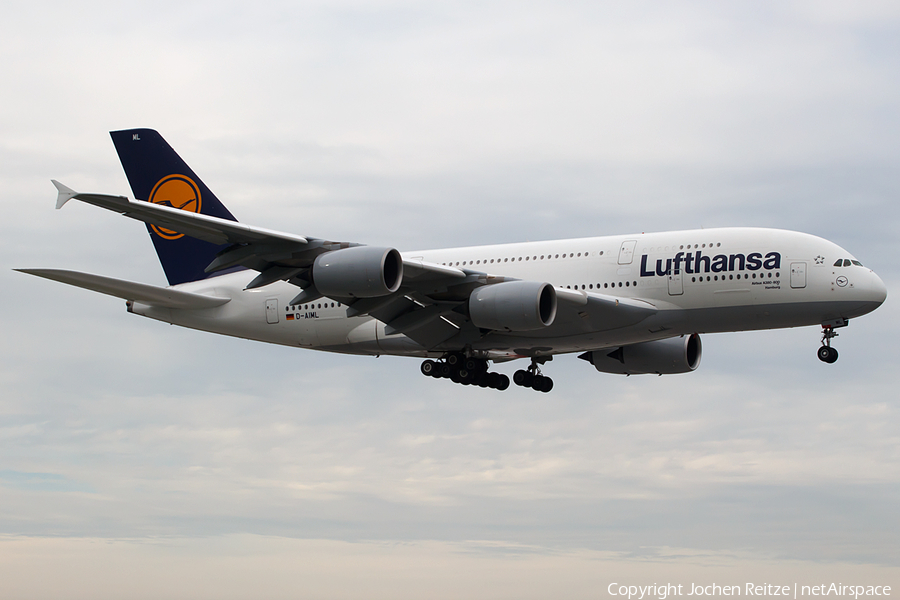 Lufthansa Airbus A380-841 (D-AIML) | Photo 101152