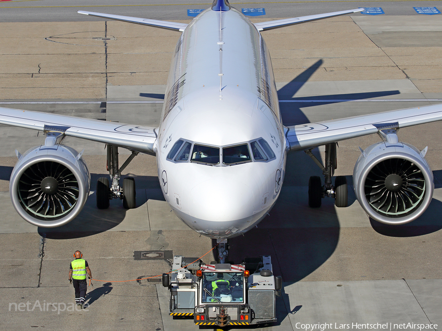 Lufthansa Airbus A320-271N (D-AINA) | Photo 107444