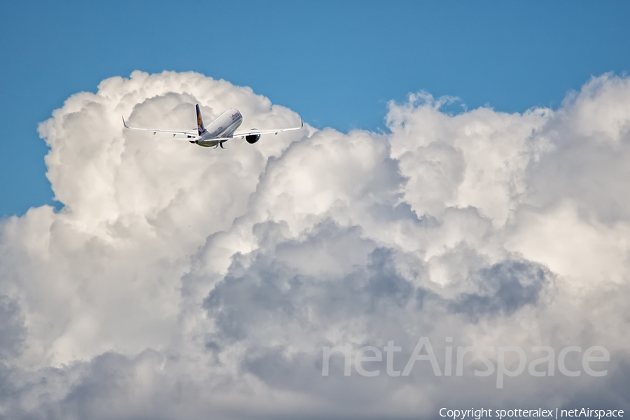 Lufthansa Airbus A320-271N (D-AINB) | Photo 119034