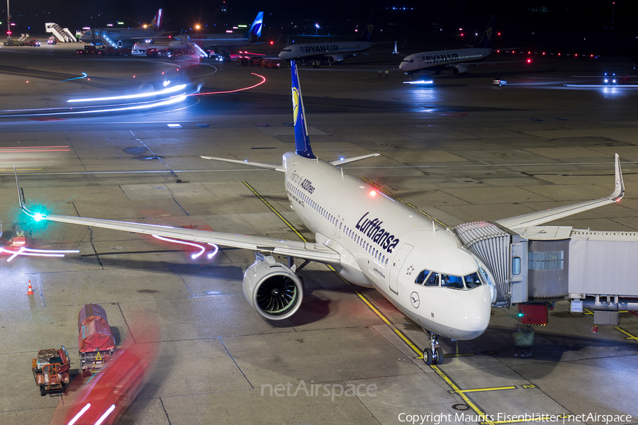 Lufthansa Airbus A320-271N (D-AINC) | Photo 135665