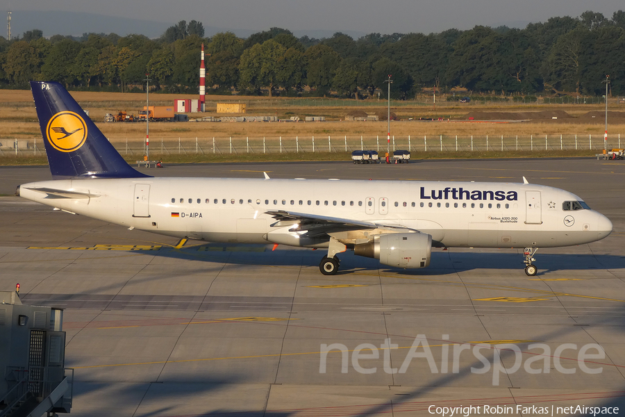 Lufthansa Airbus A320-211 (D-AIPA) | Photo 250883