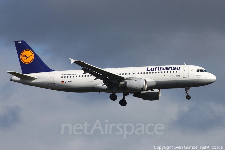 Lufthansa Airbus A320-211 (D-AIPA) | Photo 51231