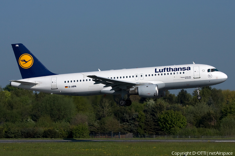 Lufthansa Airbus A320-211 (D-AIPA) | Photo 257169