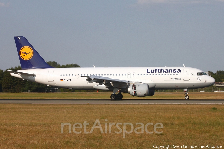 Lufthansa Airbus A320-211 (D-AIPA) | Photo 261429