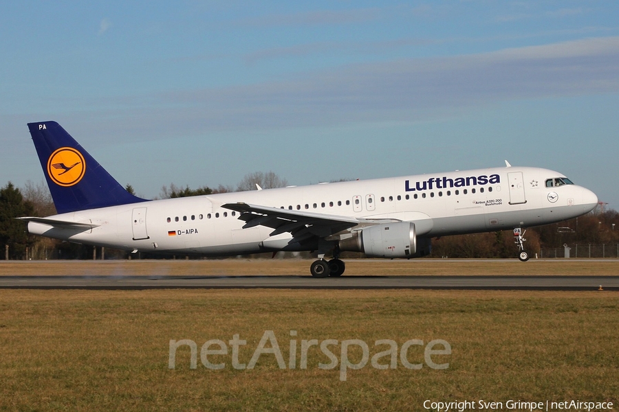 Lufthansa Airbus A320-211 (D-AIPA) | Photo 296066