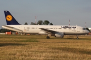 Lufthansa Airbus A320-211 (D-AIPB) at  Hannover - Langenhagen, Germany