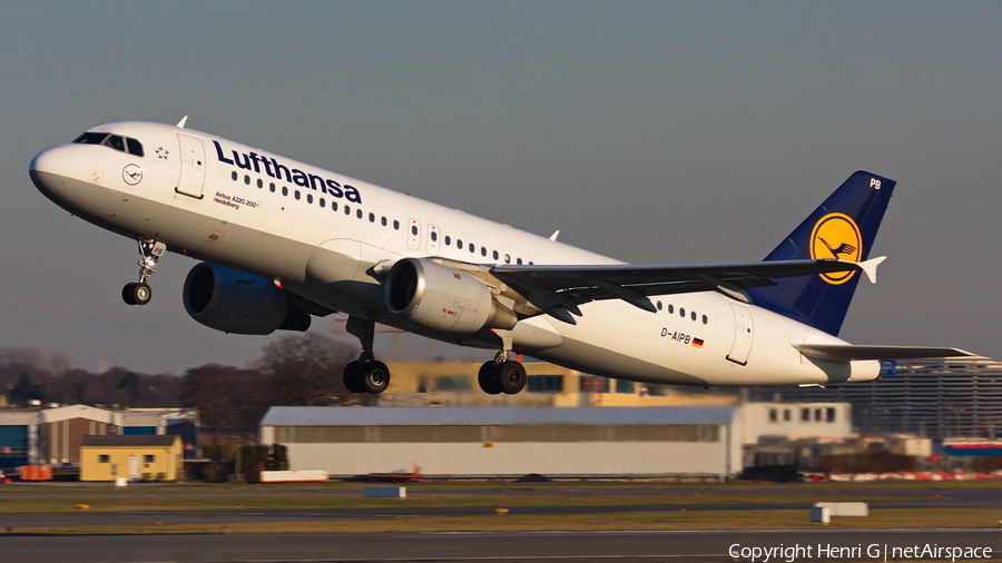 Lufthansa Airbus A320-211 (D-AIPB) | Photo 118438