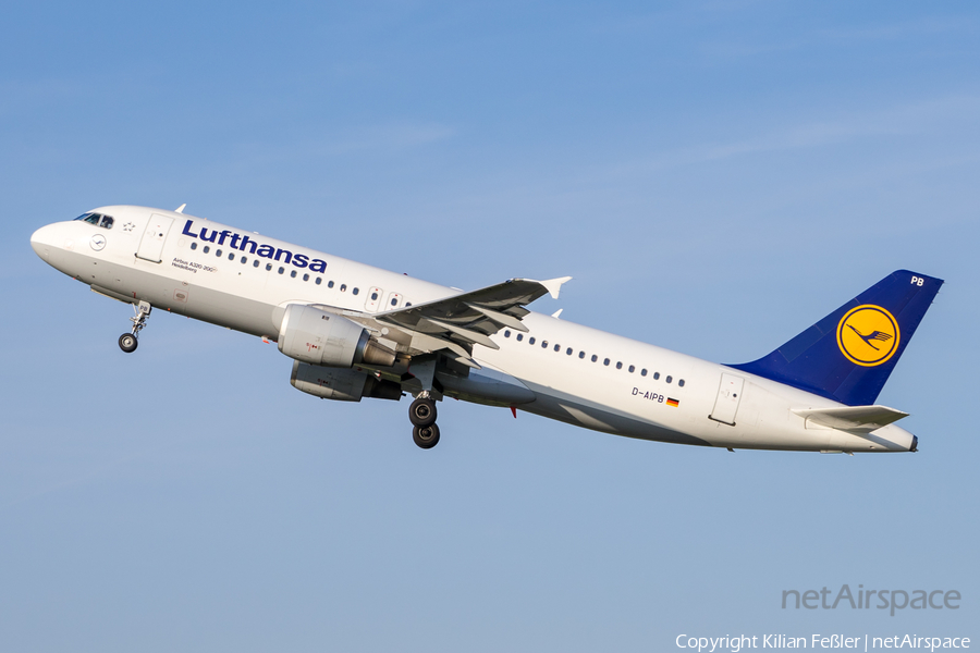 Lufthansa Airbus A320-211 (D-AIPB) | Photo 410386