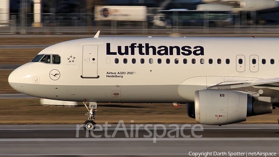 Lufthansa Airbus A320-211 (D-AIPB) | Photo 213937