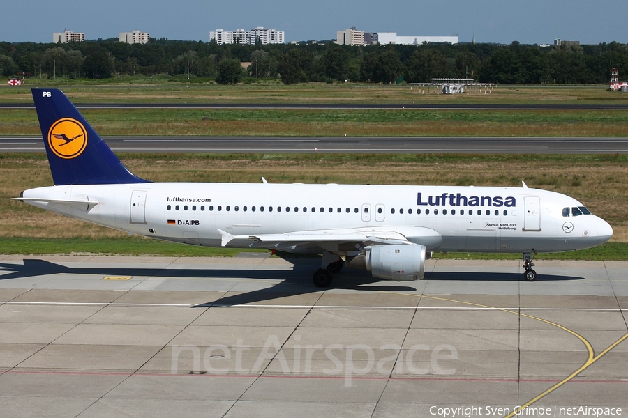 Lufthansa Airbus A320-211 (D-AIPB) | Photo 37373