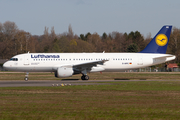 Lufthansa Airbus A320-211 (D-AIPC) at  Hamburg - Fuhlsbuettel (Helmut Schmidt), Germany