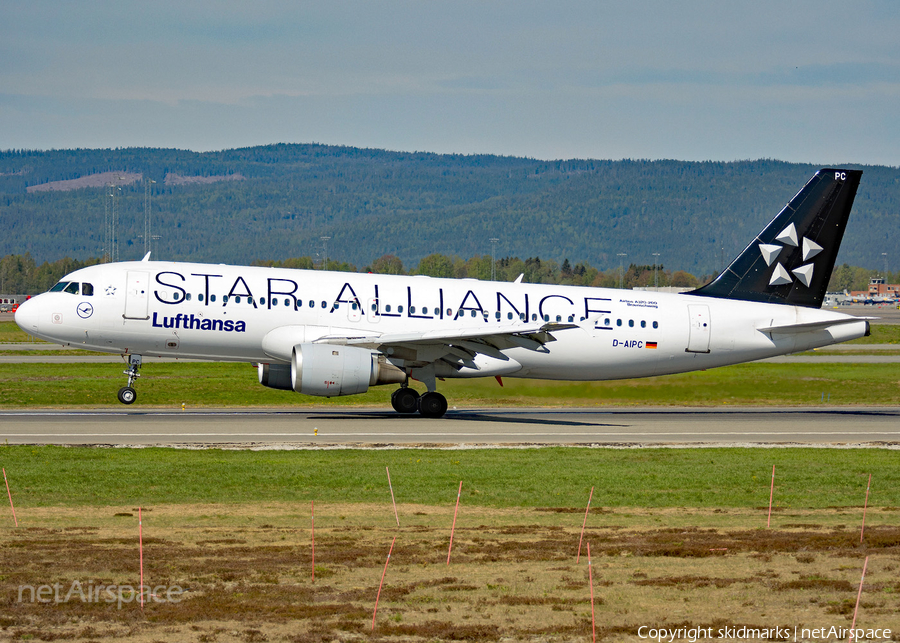 Lufthansa Airbus A320-211 (D-AIPC) | Photo 320371
