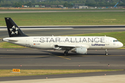 Lufthansa Airbus A320-211 (D-AIPD) at  Dusseldorf - International, Germany