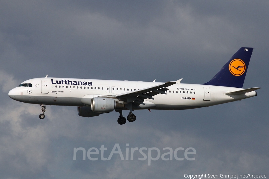 Lufthansa Airbus A320-211 (D-AIPD) | Photo 28834