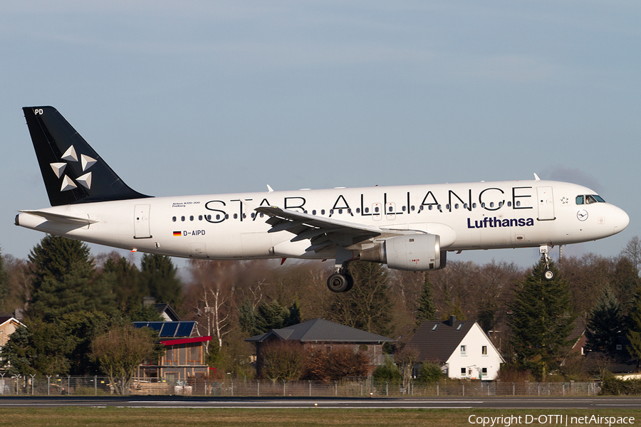 Lufthansa Airbus A320-211 (D-AIPD) | Photo 486410