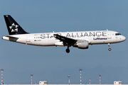 Lufthansa Airbus A320-211 (D-AIPD) at  Milan - Malpensa, Italy