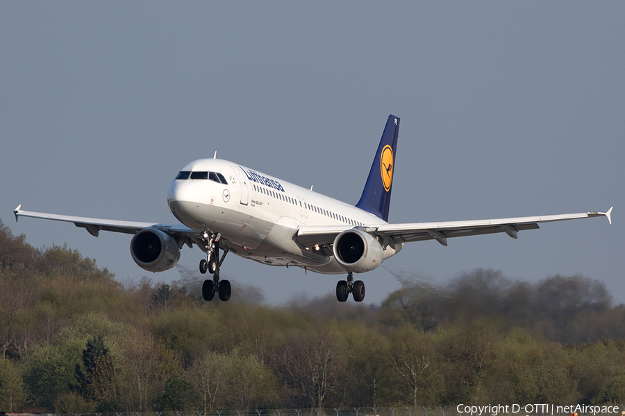 Lufthansa Airbus A320-211 (D-AIPE) | Photo 159307