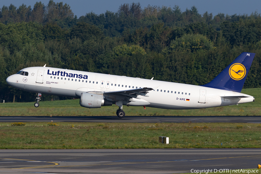 Lufthansa Airbus A320-211 (D-AIPE) | Photo 187264