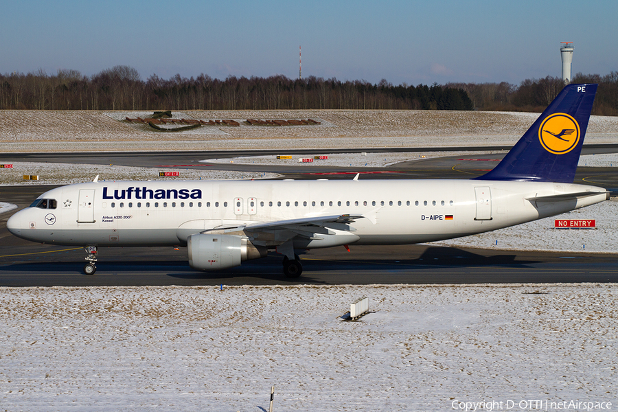 Lufthansa Airbus A320-211 (D-AIPE) | Photo 224143
