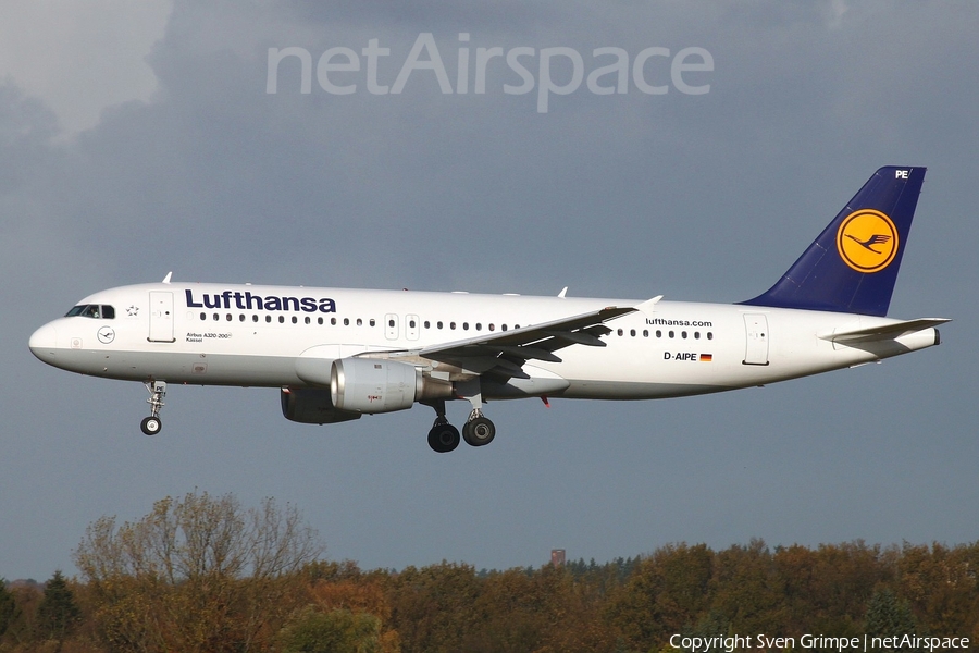 Lufthansa Airbus A320-211 (D-AIPE) | Photo 34139