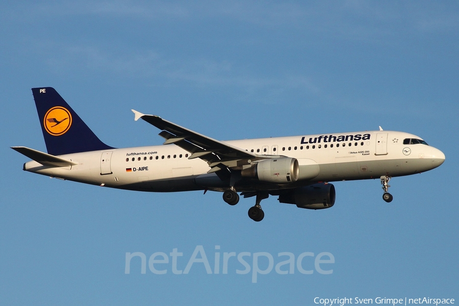 Lufthansa Airbus A320-211 (D-AIPE) | Photo 37374