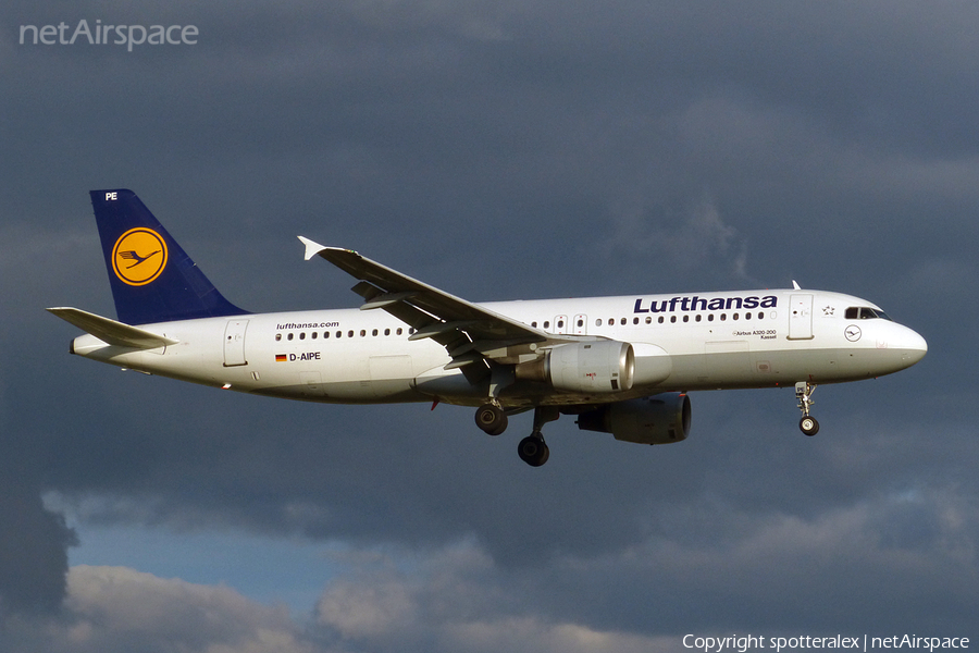 Lufthansa Airbus A320-211 (D-AIPE) | Photo 49773