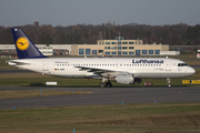 Lufthansa Airbus A320-211 (D-AIPE) at  Hamburg - Fuhlsbuettel (Helmut Schmidt), Germany