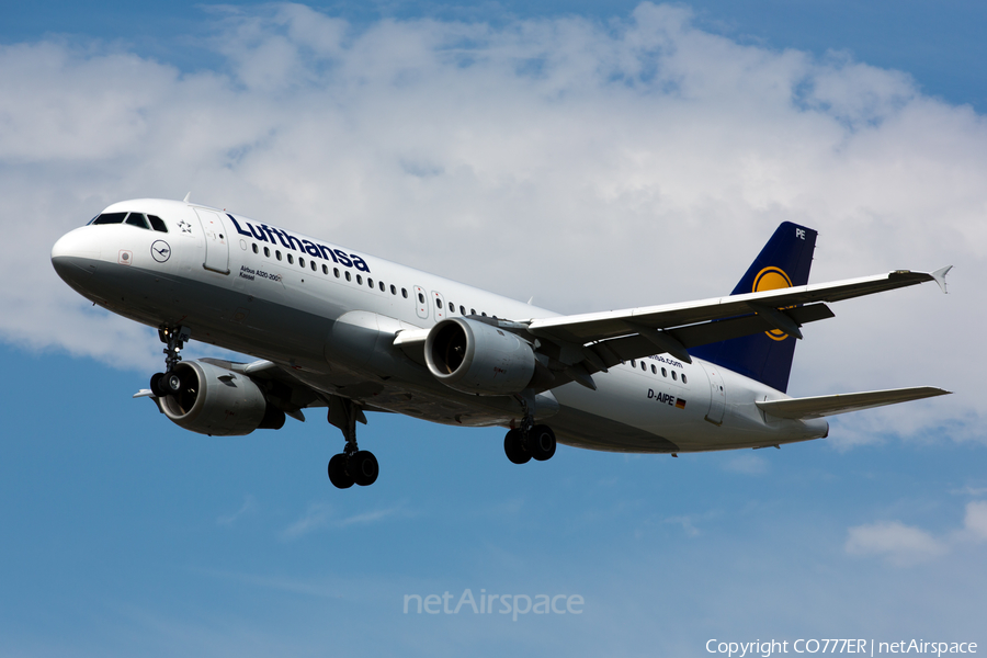 Lufthansa Airbus A320-211 (D-AIPE) | Photo 79493