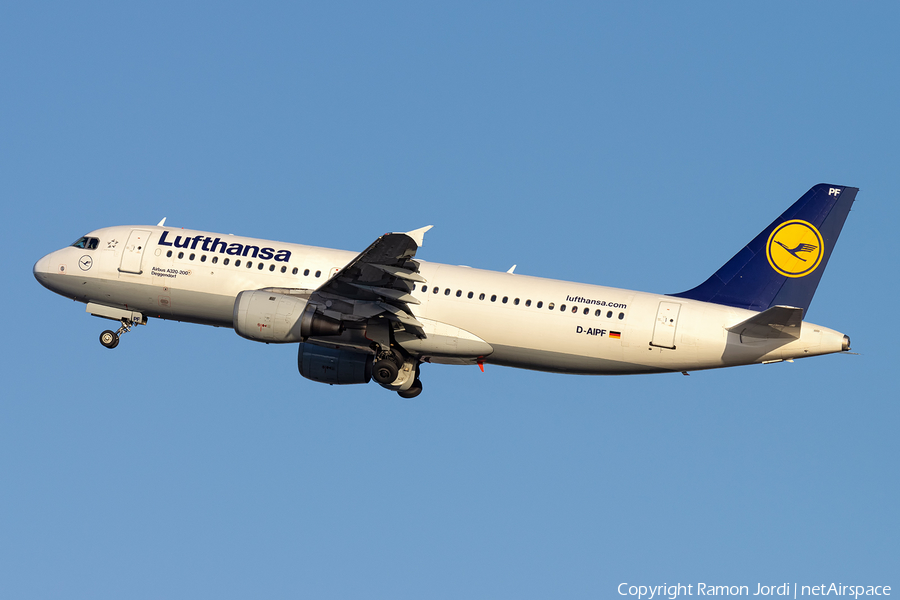 Lufthansa Airbus A320-211 (D-AIPF) | Photo 387034