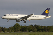 Lufthansa Airbus A320-211 (D-AIPF) at  Hamburg - Fuhlsbuettel (Helmut Schmidt), Germany