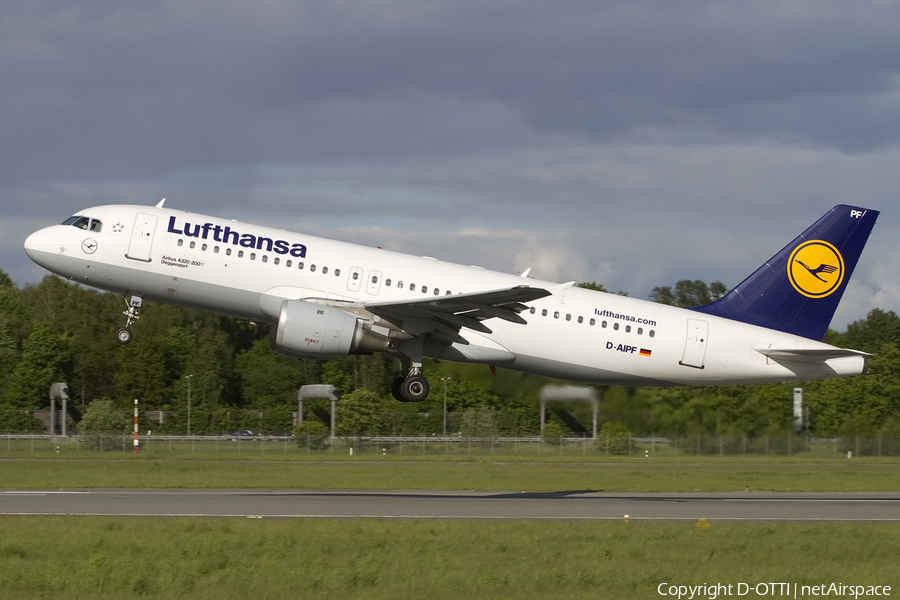 Lufthansa Airbus A320-211 (D-AIPF) | Photo 436704