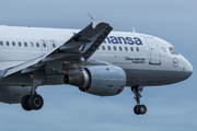 Lufthansa Airbus A320-211 (D-AIPF) at  Manchester - International (Ringway), United Kingdom