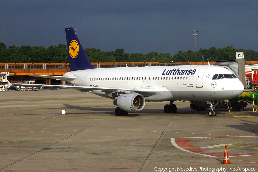 Lufthansa Airbus A320-211 (D-AIPF) | Photo 8015