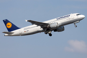 Lufthansa Airbus A320-211 (D-AIPH) at  Stockholm - Arlanda, Sweden