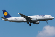 Lufthansa Airbus A320-211 (D-AIPH) at  Frankfurt am Main, Germany