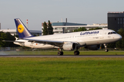 Lufthansa Airbus A320-211 (D-AIPH) at  Hamburg - Fuhlsbuettel (Helmut Schmidt), Germany